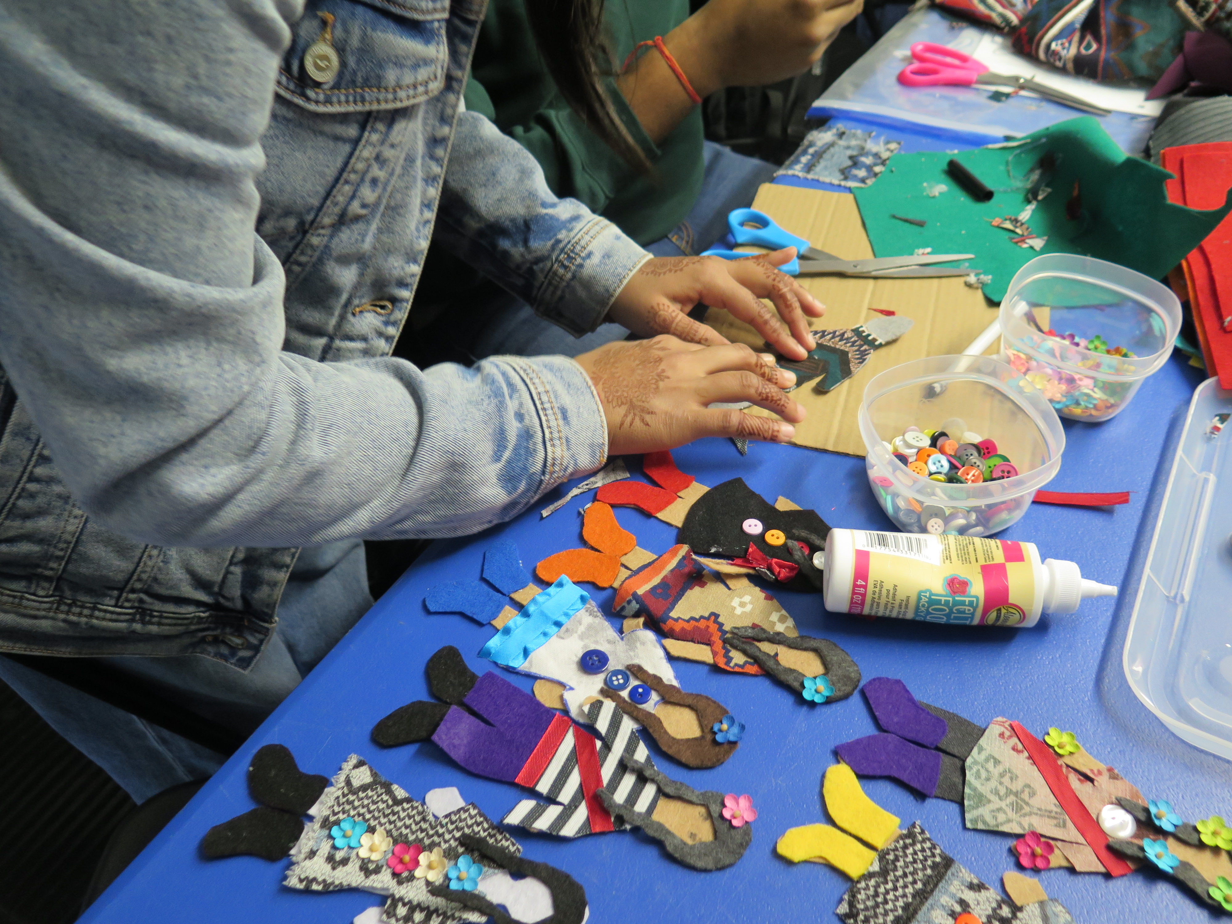 INDG 3106 Indigenous Health & Wellbeing class in November 2023 - students participating in a community service learning assignment; making Faceless Dolls as a fundraiser for Amelia Rising and to raise awareness about the health impacts of violence on Indigenous communities