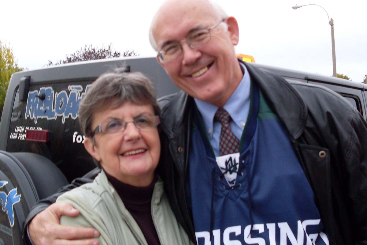 Homecoming 2009 tail gate party