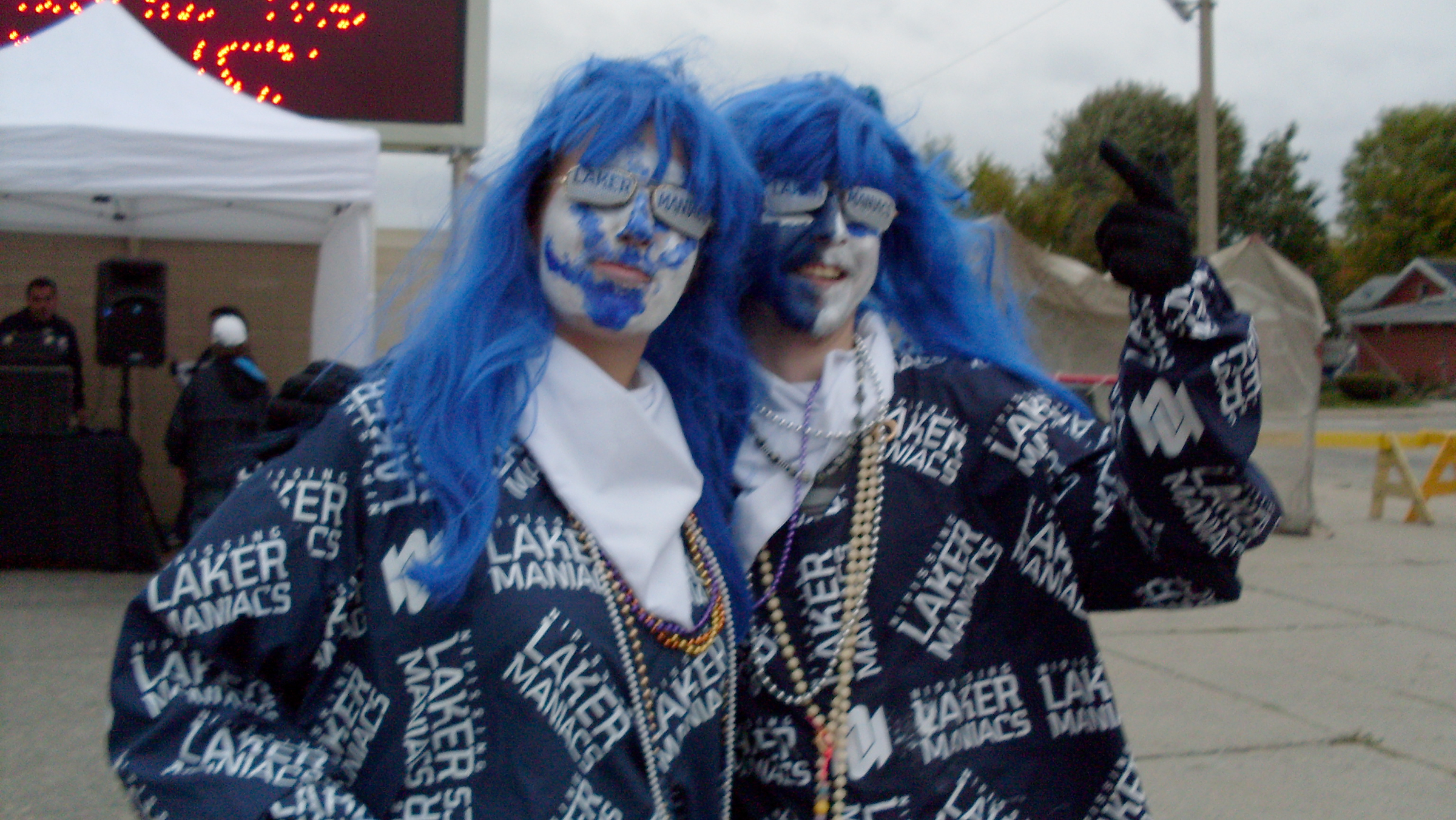 Homecoming 2009 tail gate party
