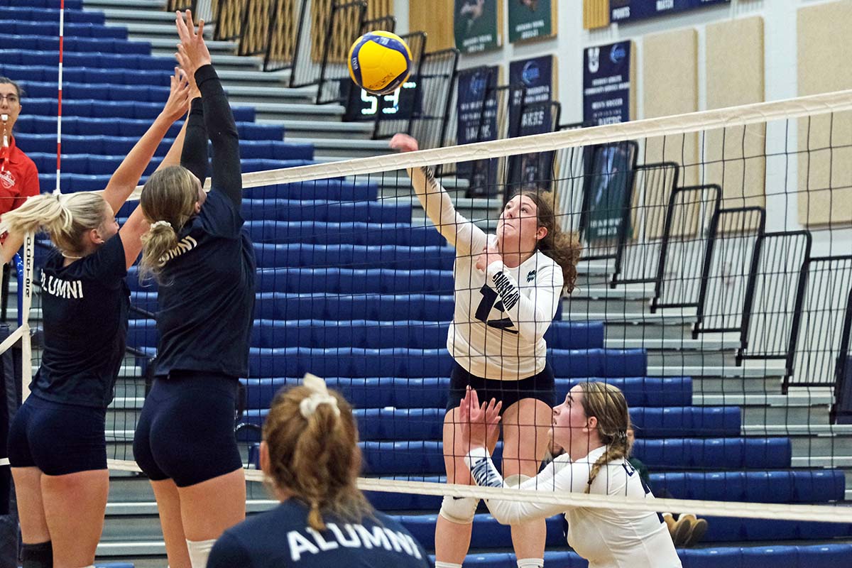 Women's Volleyball net action