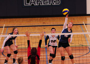 Photo of Lakers women's volleyball game
