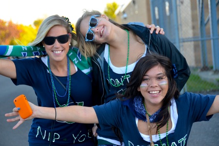 Photo of NU students at homecoming