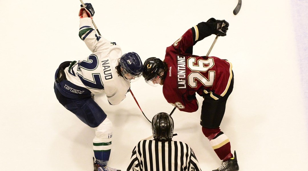 Men's Hockey Face-off Vs Concordia