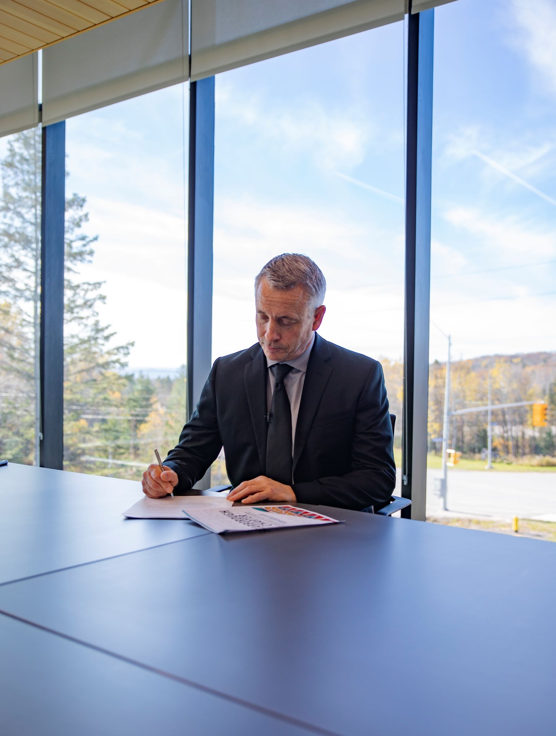 President Kevin Wamsley signing Scarborough Charter