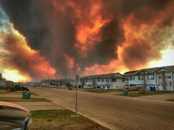Photo of fires in Fort McMurray