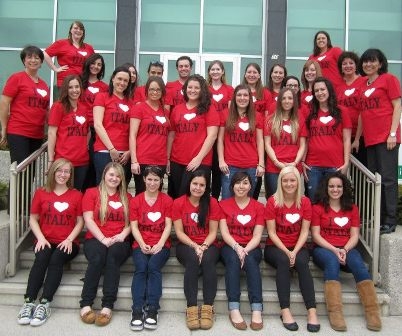 Photo of students going to Italy