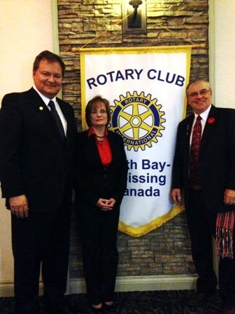 Photo of Dr. Mike DeGagné and representatives from Rotary Nipissing