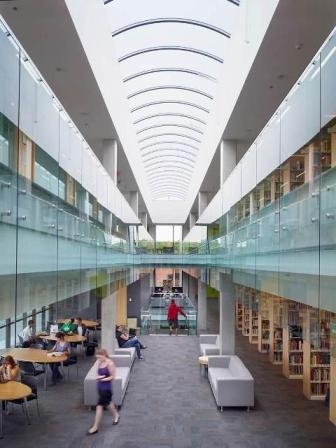 Photo of Harris Learning Library interior