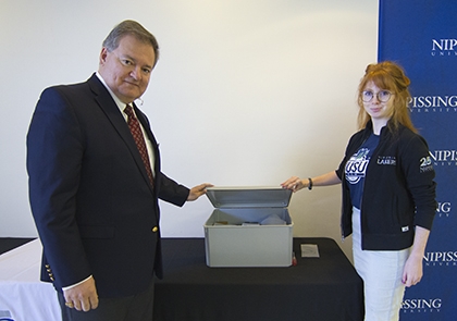 Nipissing and NUSU Presidents close tome capsule