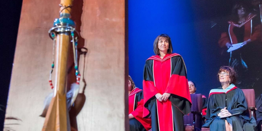 Dr. Maria Cantalini-Williams receiving award