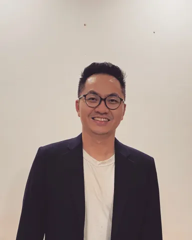 Vuong Tran portrait