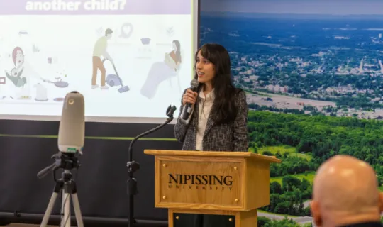 Ananya Singh presenting at 3MT
